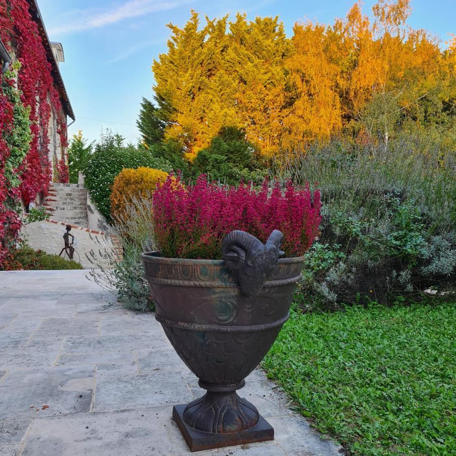 Bed and Breakfast Domaine De La Blonnerie Feings  Exterior foto